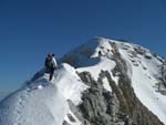 Tosca and Viola toward the top of Altissimo, Apuane